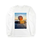 ARTPARTNERの 朝焼けのりんご　 Long Sleeve T-Shirt