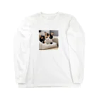 癒しリフレッシュの愛らしい子猫ちゃん Long Sleeve T-Shirt