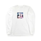 bigbamboofamilyの白く透き通る肌の娘達 Long Sleeve T-Shirt