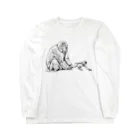 Wildlife sanctuary のニホンザルの親子 Long Sleeve T-Shirt