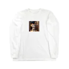 asnaynのドアを開ける猫ちゃん Long Sleeve T-Shirt