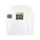 AQUAMETAVERSEの苺狩りで口にほうばんでいる女の子　ラフルール　1859 Long Sleeve T-Shirt