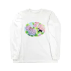 Ａｔｅｌｉｅｒ　Ｈｅｕｒｅｕｘの天空のアジサイ園で遊ぶトロとクロ Long Sleeve T-Shirt