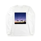 Yuki's Atelierのニューポートビーチ Long Sleeve T-Shirt