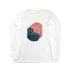 SANKAKU DESIGN STOREの事件の匂いがするペンション。 Long Sleeve T-Shirt