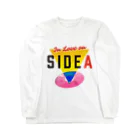 studio606 グッズショップのIn Love on SIDE A Long Sleeve T-Shirt