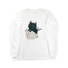 chicodeza by suzuriのバレーボールの猫ちゃん Long Sleeve T-Shirt