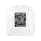 STUDIO SUNLIGHT WEB SHOPのぶーどぅーどーる「今日もどこかにはりつけられる」 Long Sleeve T-Shirt