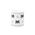 サバ白雑種猫のなめこちゃん屋のなめこちゃんマグカップ（パターン茶） マグカップの取っ手の反対面