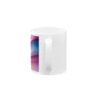 InkCraftsの虹色に輝く波の抽象的なデザイン Mug :handle