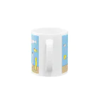 玖鷹の海の生き物になったヘンテコにわとりとひよこ Mug :handle