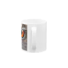 にゃんこ亀のフクロウとにらめっこ Mug :handle