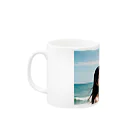 studio eizoの海で出会った三人娘！女子大の旅行サークルでぇ～す Mug :left side of the handle