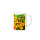 motomo.のオレンジの花 Mug :right side of the handle