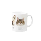 みきぞーん｜保護猫 ミッキー画伯と肉球とおともだちのrom & sol Mug :right side of the handle