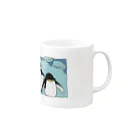 ぺんぺんしょっぷの歩くペンギン達 Mug :right side of the handle