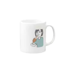 フィッシュたけなかのチーズドッグを食べる女の子 Mug :right side of the handle