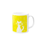 ヨクつくるのねことさかな イエロー Mug :right side of the handle