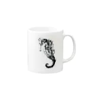 ネ卸のタツノオトシゴ  墨 Mug :right side of the handle