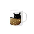 MKPoppp! shopのカゴの中の猫🐈‍⬛ Mug :right side of the handle