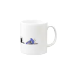 敷島の倒れたコーンちゃん　からふる Mug :right side of the handle