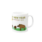 ジルトチッチのデザインボックスの2019亥年の猪のイラスト年賀状イノシシ Mug :right side of the handle