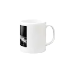 mone'sの[Seattle b] T.V.I.S Mug :right side of the handle