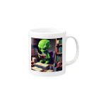 エイリアンストアの勉強する宇宙人 Mug :right side of the handle