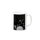 Ryo’s Art Shopのジャズ・ドラム・プレイヤー Mug :right side of the handle