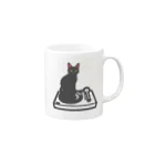 サトオのターンテーブルに乗る黒猫 Mug :right side of the handle