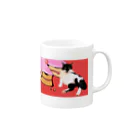 保護猫活動中すみパンさんへの支援ッズ！のNo.16 ケーキに寄りかかるバットにゃん Mug :right side of the handle