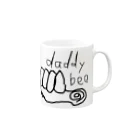 SOcialDistance chanのdaddy bee  Mug :right side of the handle