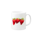 shuppeのベリーベリーストロベリー🍓 Mug :right side of the handle