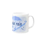 Qsarkの傘と雨 Mug :right side of the handle