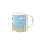 玖鷹の海の生き物になったヘンテコにわとりとひよこ Mug :right side of the handle