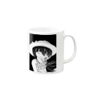 アトリエひのとの愛娘(仮)：夏の香り・モノクロ Mug :right side of the handle