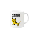 アヒルカフェのBEWARE OF THE TIGER Mug :right side of the handle