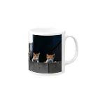 シッポ追いの猫写真店のkitten gang Mug :right side of the handle