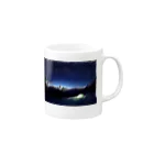 静かな山の頂への冬の星空キャンプ Mug :right side of the handle