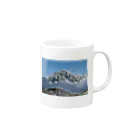 静かな山の頂への雲海の劔岳 Mug :right side of the handle