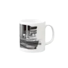 EMK SHOPSITE のstrange city Mug :right side of the handle