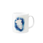 Tender blueの青に染まる Mug :right side of the handle