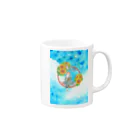 星架月の「窓際の夏」青空・向日葵縁・浴衣の女の子・背景有 Mug :right side of the handle