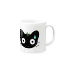黒猫とまとのビックリにゃん Mug :right side of the handle