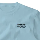 ONE FIVE WORLDの“ONE FIVE WORLD 03” ロゴ小 ワンポイントTシャツ