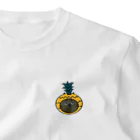 TMClayのフルーティーキャット　Pineapple ワンポイントTシャツ