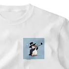 ganeshaのおもちゃの望遠鏡でかわいいペンギンに会おう ワンポイントTシャツ