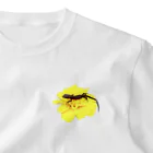 -kiki-O-tete-のたんぽぽとカナヘビ ワンポイントTシャツ