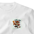 まんじゅ王国のフクロウがボールを蹴っているかわいい姿！ ワンポイントTシャツ