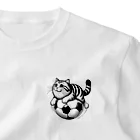 ボールボーイのまる猫サッカーボール乗り One Point T-Shirt